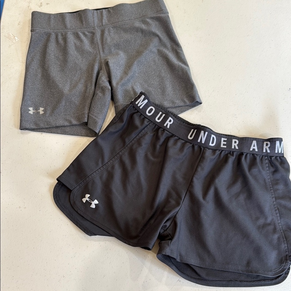 Bundles 2 Under Armour Women's Gray and Black Shorts size M